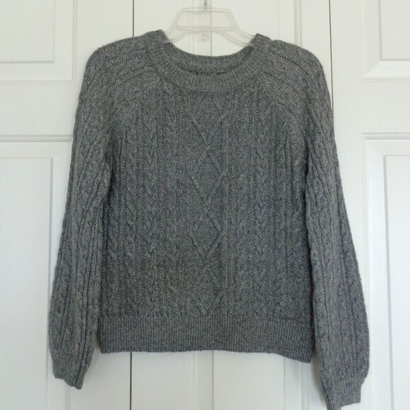 Abercrombie Fitch Women Gray Classic Fisherman Cable Knit Crew Neck Sweater Sz S - Picture 1 of 8